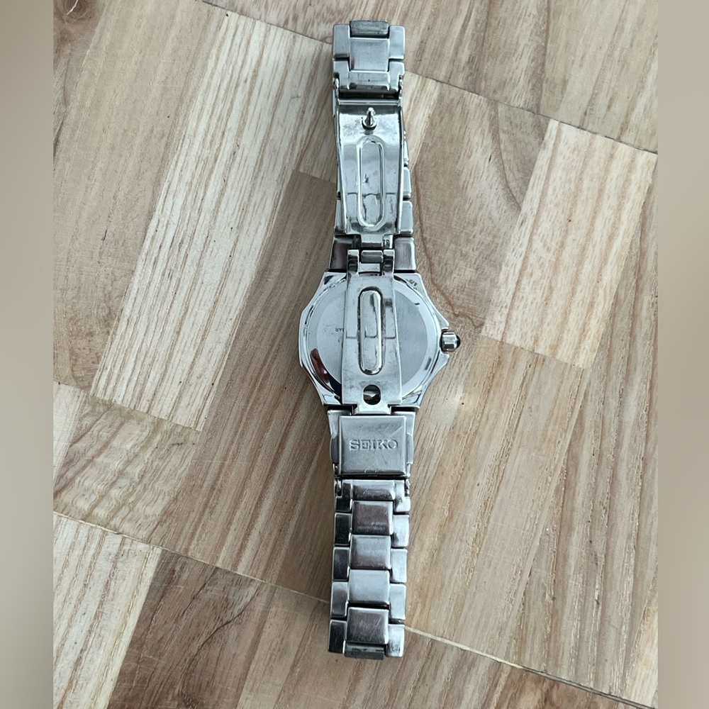 Seiko Coutura Ladies Watch RARE Diamonds Black Pearl Dial Stainless Bracelet - Picture 14 of 17